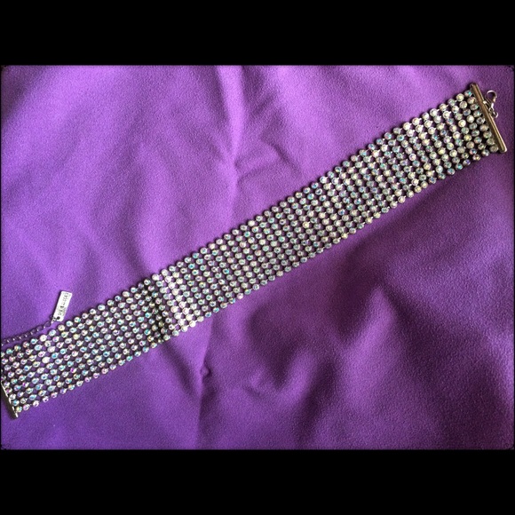 STEVE MADDEN Multi-row Crystal Choker. - Picture 3 of 3